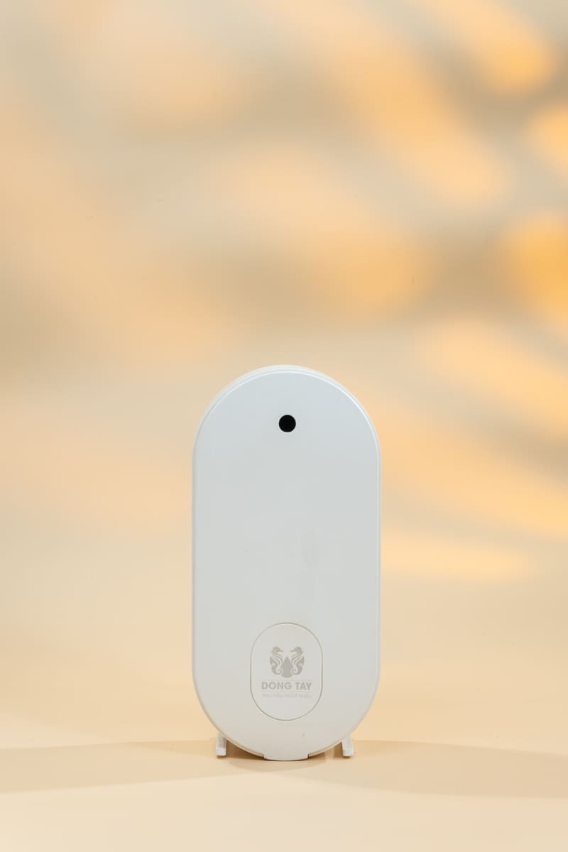 Máy khuếch tán tinh dầu mini màu trắng