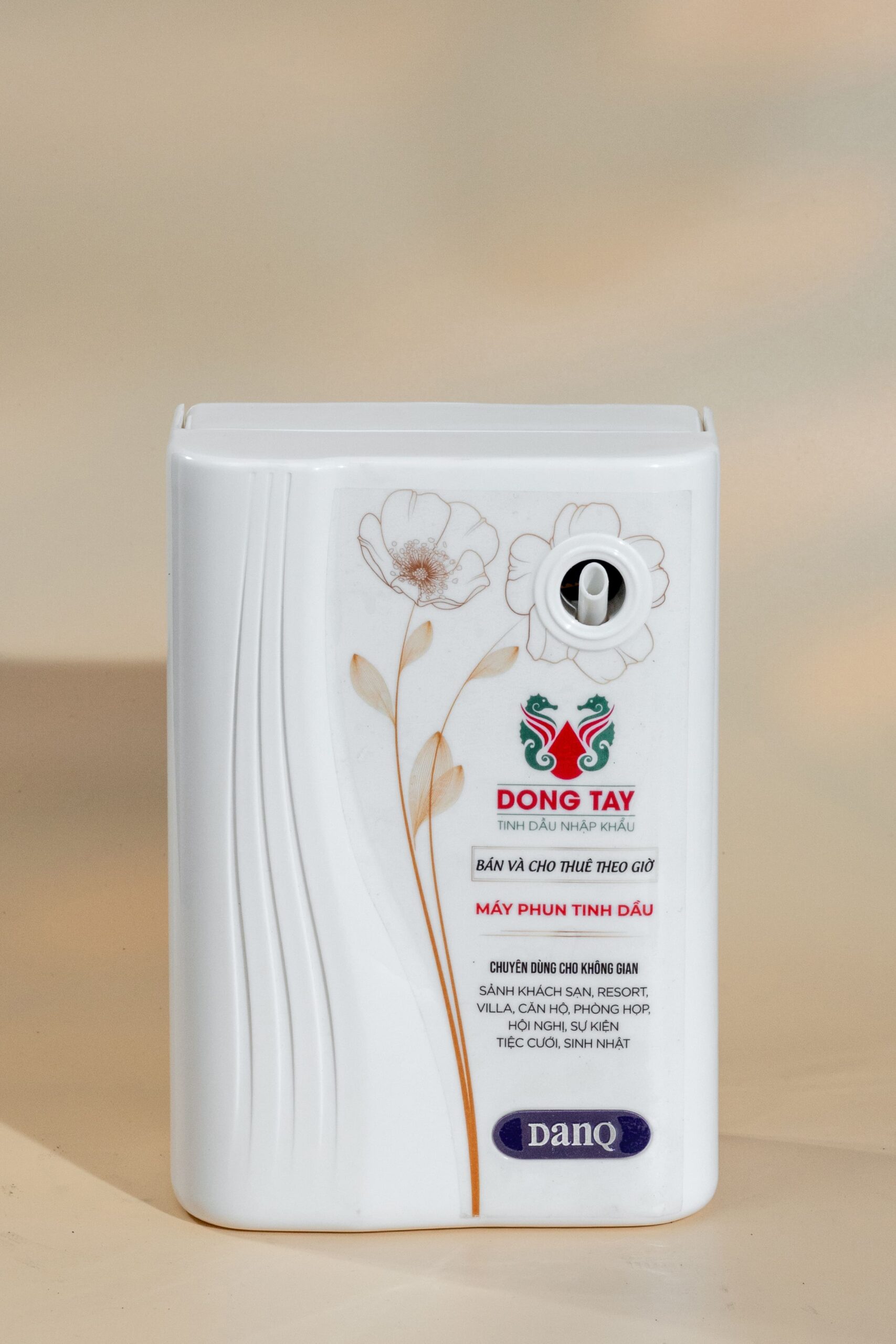 Máy phun tinh dầu treo tường DanQ chính hãng